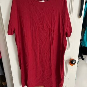 Universal Standard Rich Red Short Sleeve Tee